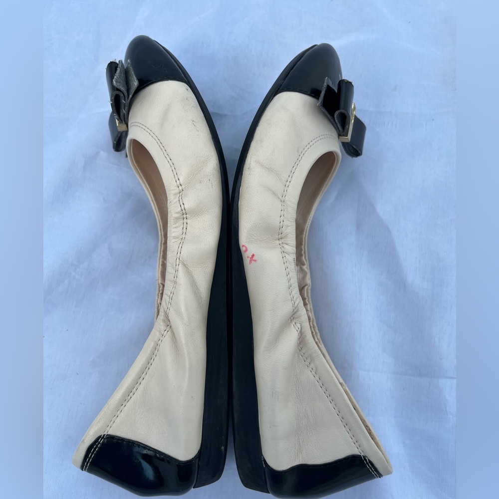Cole Haan Elsie Ballet Flats Toe Cap & Black Front Bow size 9,5 - Picture 8 of 15